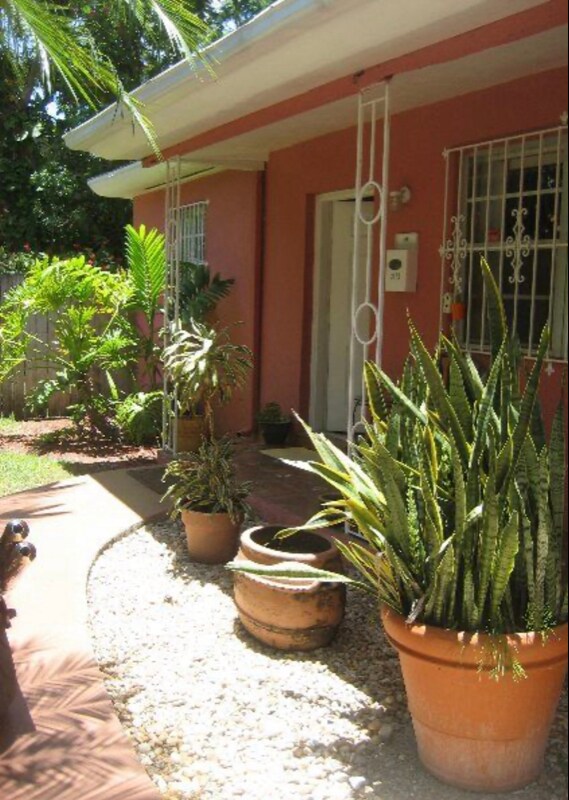 Foto del edificio - 3173 McDonald St