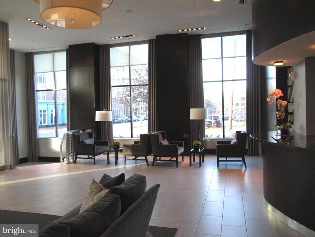 Foto del edificio - 525 N Fayette St