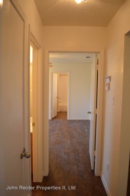 Building Photo - 205 W Arlo Rd