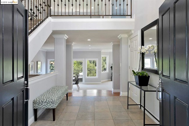 Foto del edificio - 6130 Mazuela Dr