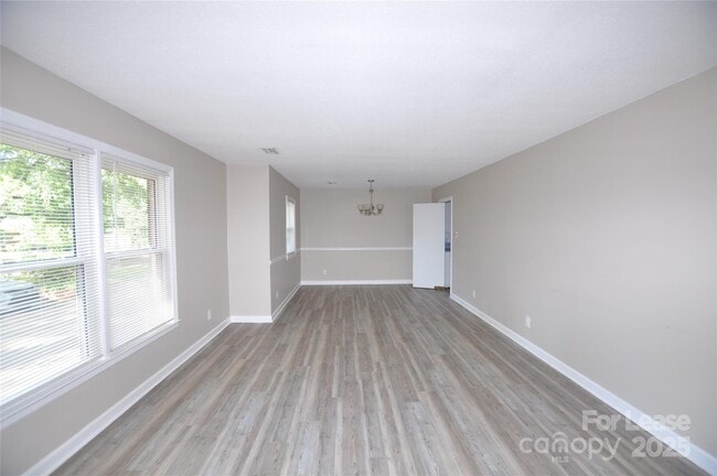 Building Photo - 242 N Sharon Amity Rd