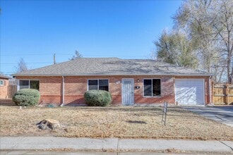 Building Photo - 842 Troy St