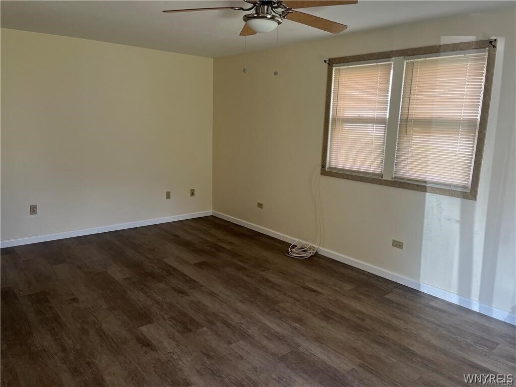 Foto del edificio - 533 Martha Ave