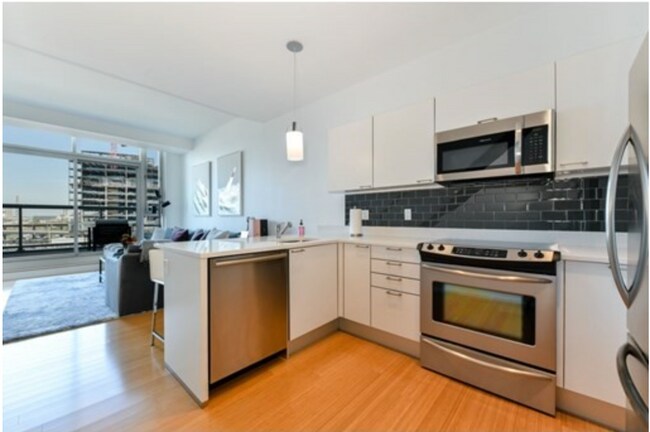 Foto del edificio - 2 Earhart St