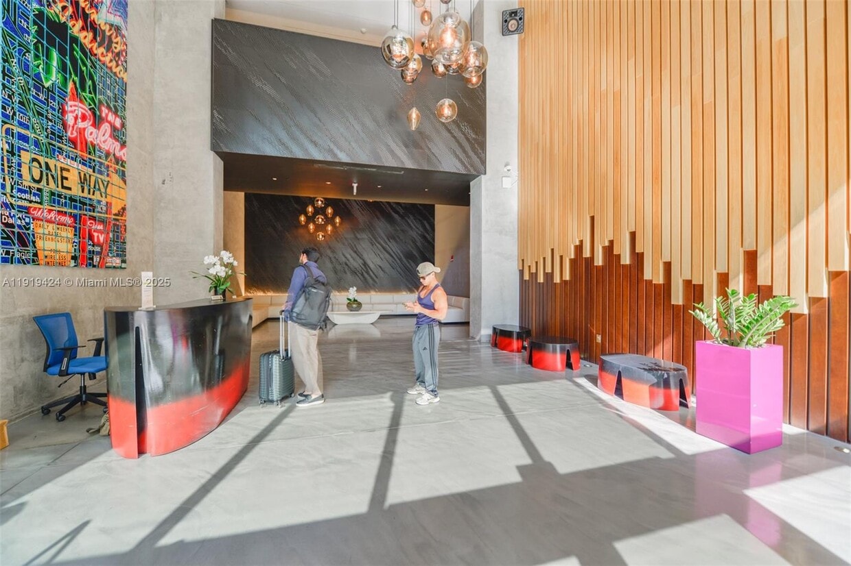 Primary Photo - 151 SE 1st St