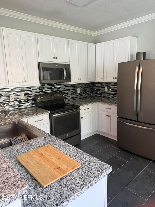 Foto del edificio - 7990 Baymeadows Cir E
