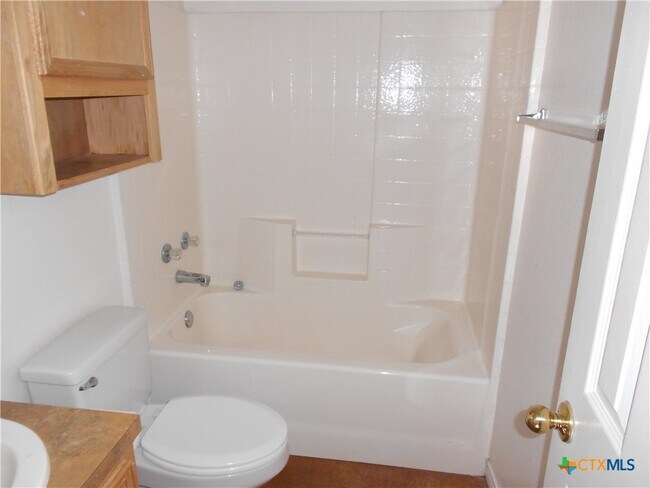 Foto del edificio - 809 E Ave I