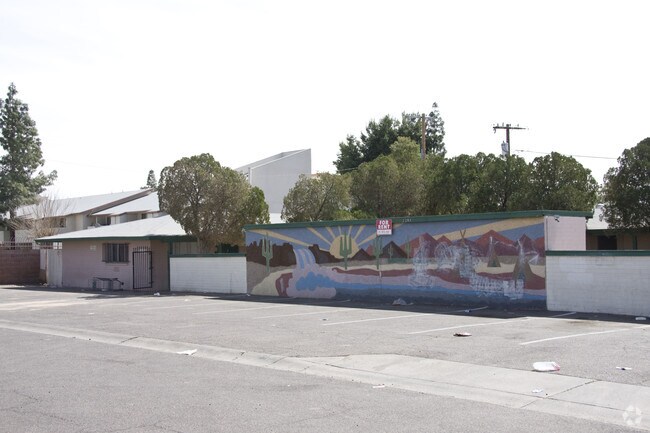 Building Photo - McKinley St Apartments