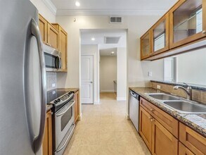 Building Photo - 1010 Rosine St