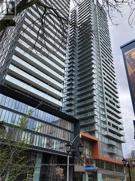 Building Photo - 50 Wellesley St E