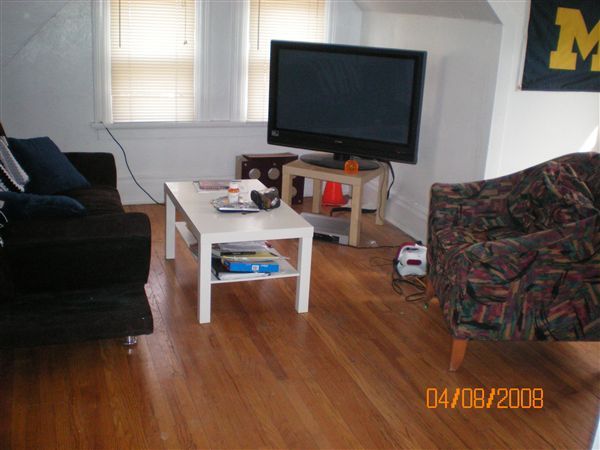 Building Photo - 2 br, 1 bath  - 922 S State St Apt 6 #6