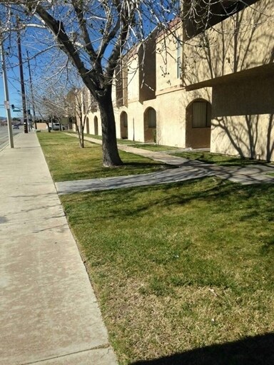 Foto del edificio - Sunlight Townhomes