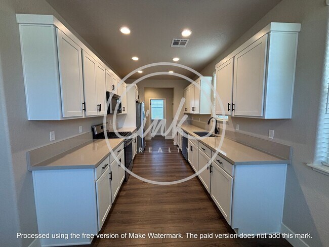 Foto del edificio - New Townhouses in Gardnerville For Rent