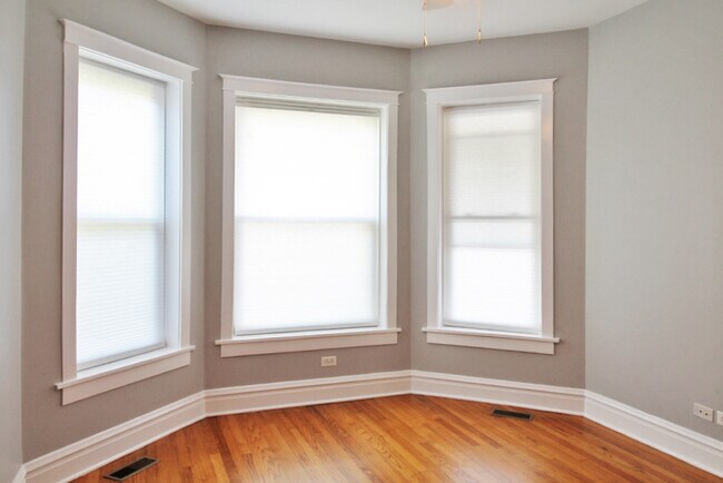 176 & 178 1 - 176-178 N. Humphrey Ave.