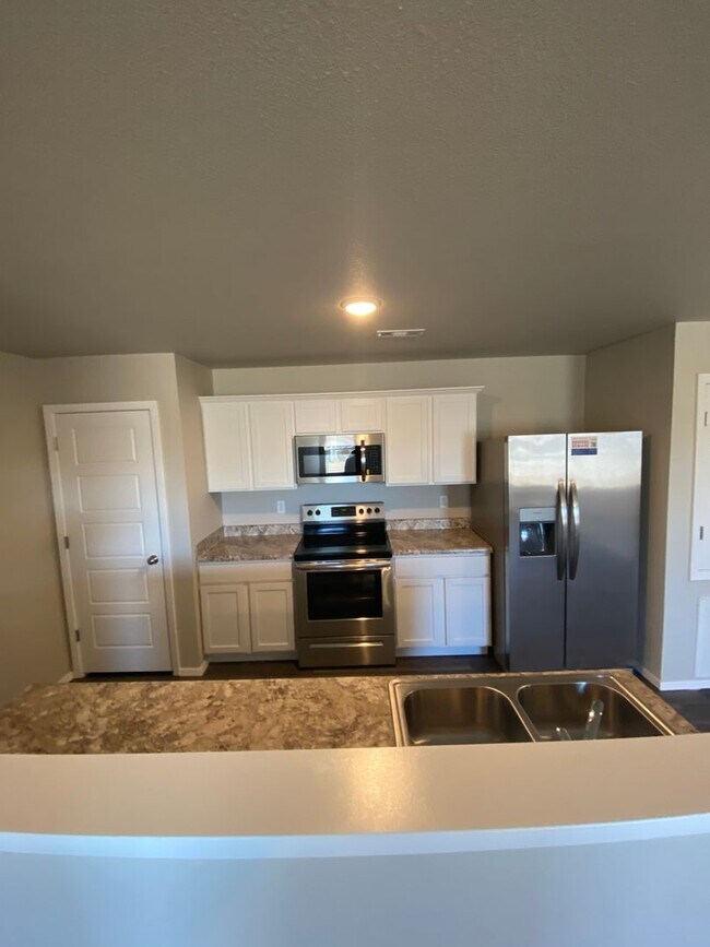 Building Photo - 503 W Loren Dr
