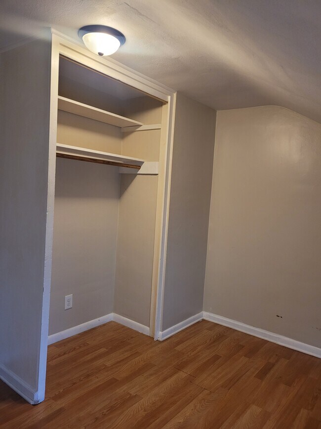 Foto del edificio - 315 Julian St