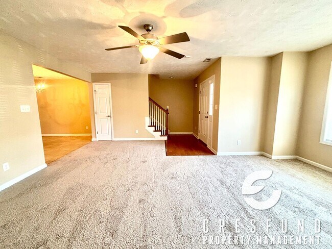Foto del edificio - Spacious 3 Bed 2.5 Bath Townhouse - AVAILABLE FOR MOVE IN NOW!
