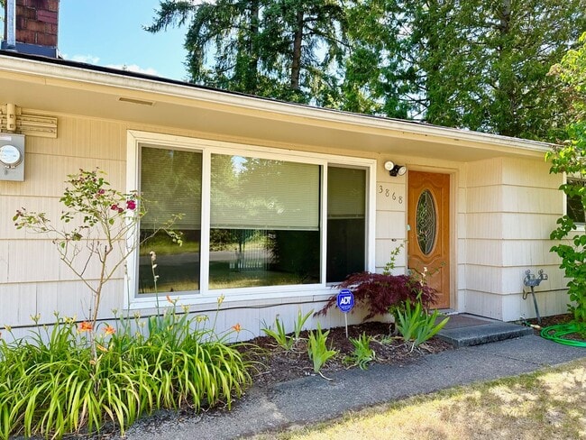 Photo - 3BR/1+1BA Single Family House - Bellevue