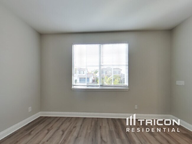 Foto del edificio - 28320 Spring Creek Way