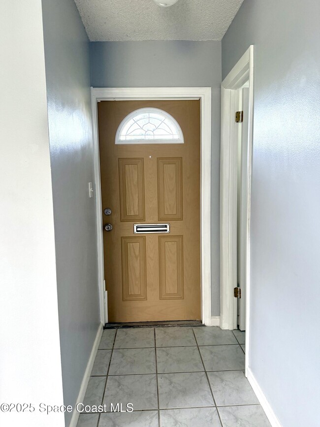 Building Photo - 417 Ibis Ln