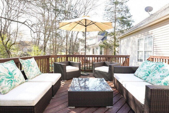 Foto del edificio - 10301 Rougemont Ln