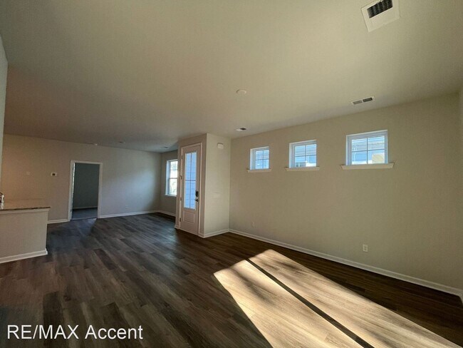 Foto del edificio - 3 br, 2 bath House - 145 Holloway Hill