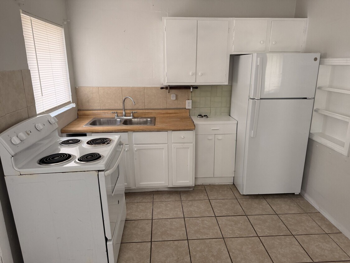 Foto del edificio - 3927 Crystal Springs Rd