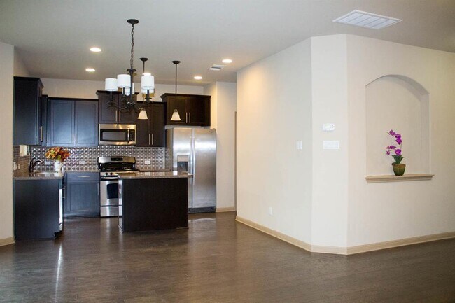 Foto del edificio - 12504 Pranav Ln