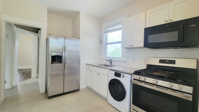 Building Photo - 1204 85th St