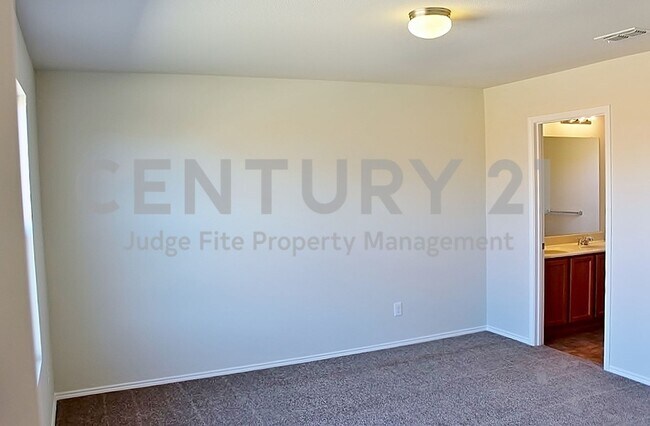 Building Photo - Charming 3/2/2 Home in Burleson For Rent!