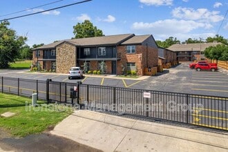 Building Photo - 3165 E 49th St