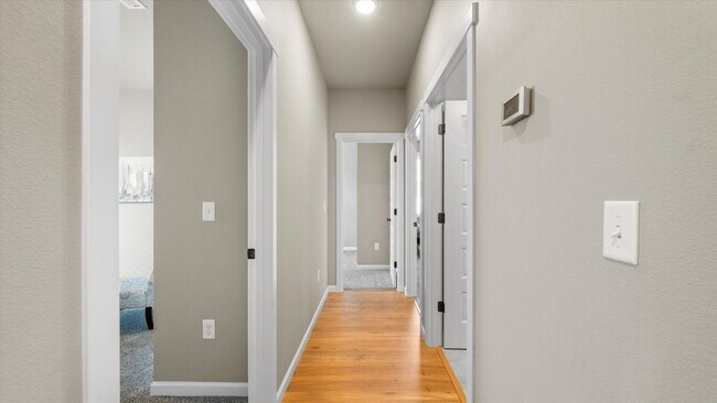 Building Photo - Move-In Ready West Richland Rental – 3-Car Garage, Fenced Yard, Hot Tub Included