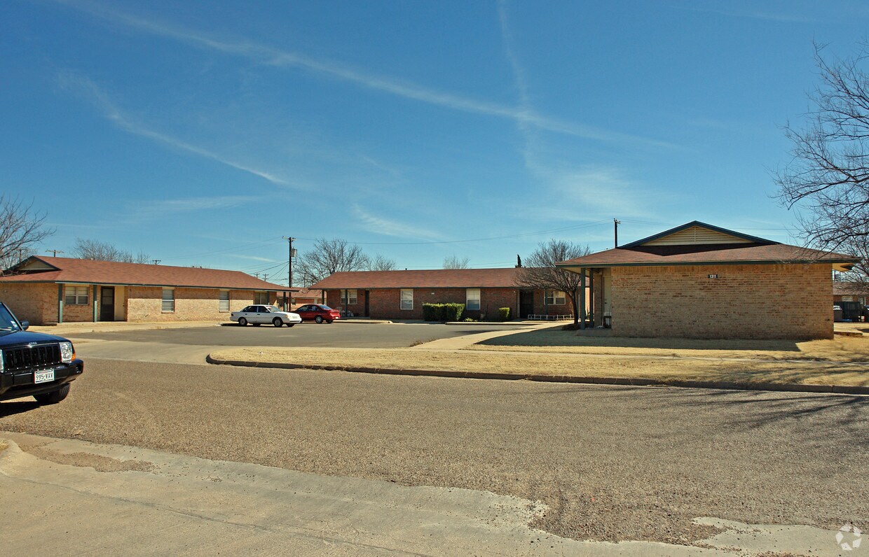 1302 51st St, Lubbock, TX 79412 Apartments in Lubbock, TX