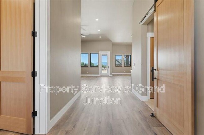 Foto del edificio - 1193-22 1/2 22 1/2 Rd