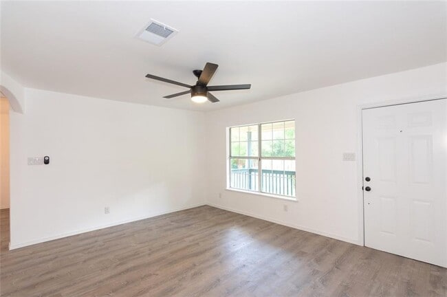 Building Photo - 407 Primrose St