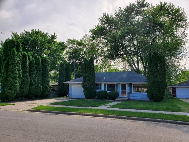 Foto del edificio - 1163 Higgins Ave