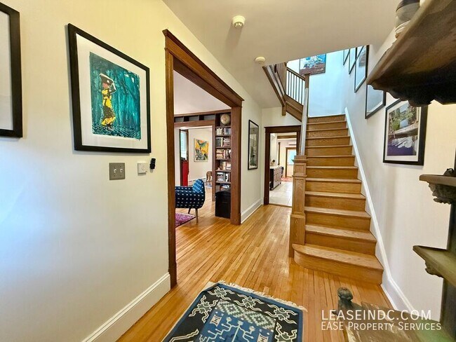 Foto del edificio - 4119 3rd St NW