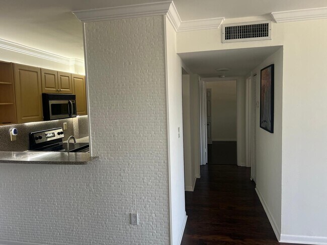 Foto del edificio - 8145 NW 7th St