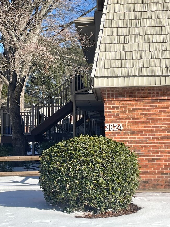 Photo - Salem Square is close to everything! House