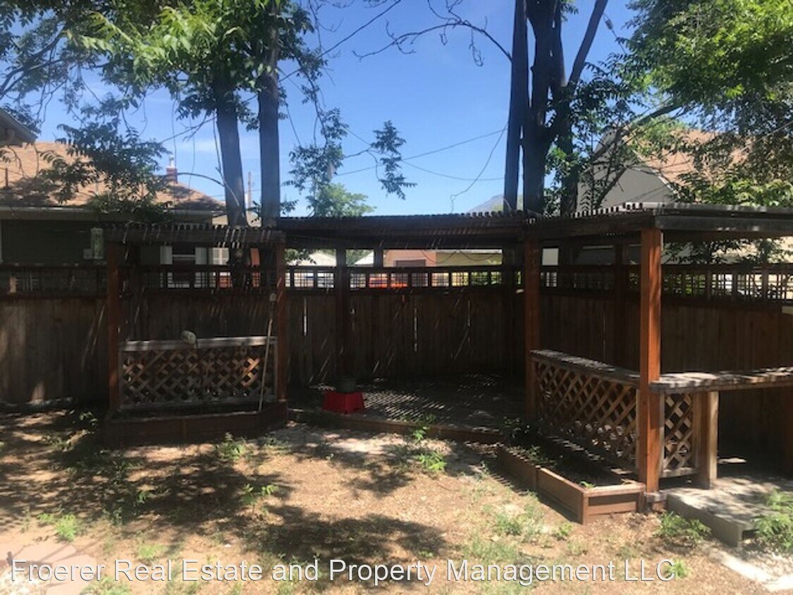 Foto del edificio - 4 br, 1 bath House - 3474 Lincoln Ave