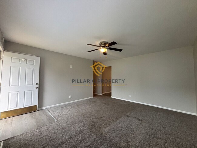 Foto del edificio - $500 OFF MOVE-IN SPECIAL!! Beautifully Updated 3 Bedroom, 2 Bath Home on a Corner Lot – Move-In R...