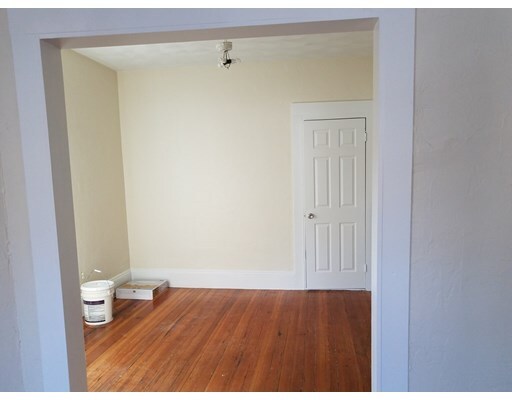 Building Photo - 149 Main St