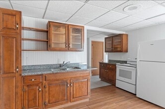 Building Photo - 157 Harry L Dr