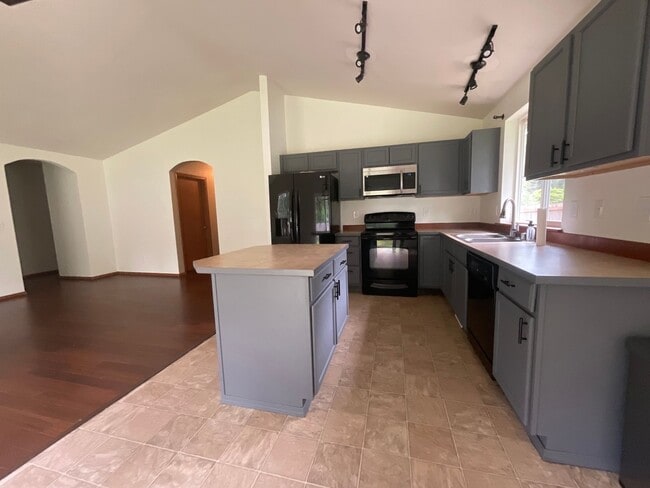 Building Photo - Charming 3-Bedroom Home in Peaceful Nisqua...