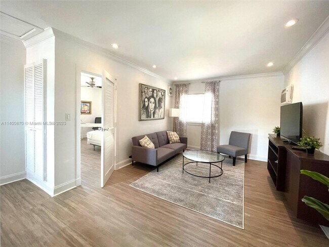 Foto del edificio - 2317 SW 23rd St