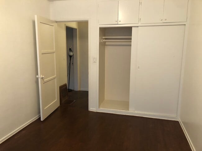 Building Photo - 4210 Arch Dr