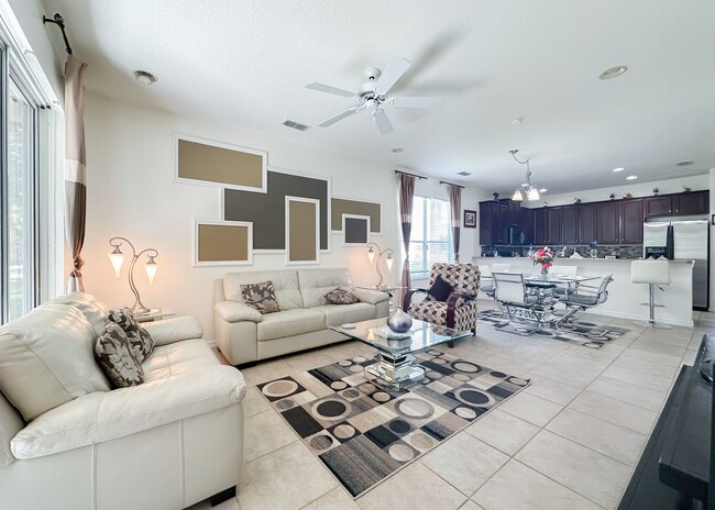 Building Photo - Furnished Rental in Golf Cart District!