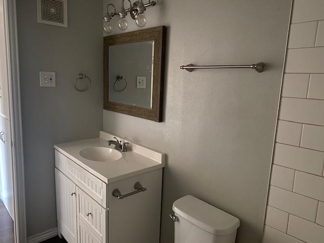 Building Photo - 2532 Charlotte St