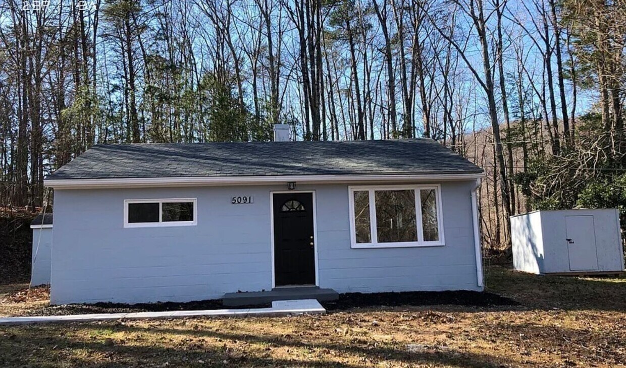 Primary Photo - 5091 Lewis Rd 2bed/1bath Country living $1...