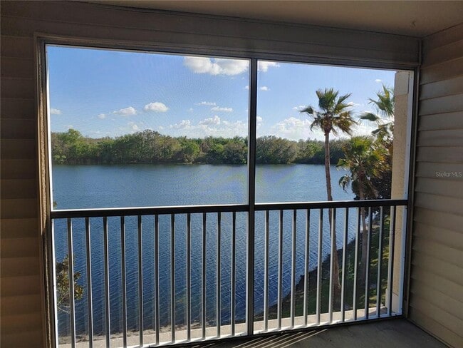 Foto del edificio - 1969 Summer Club Dr